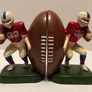 Vtg. 1977 Sears female football players ceramic book ends